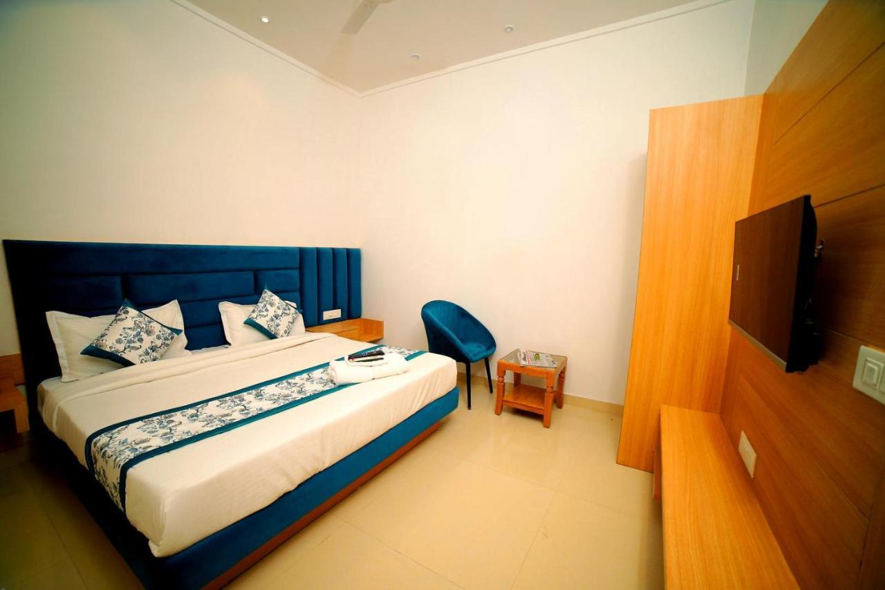 Hotel Diamond View Amritsar Eksteriør billede