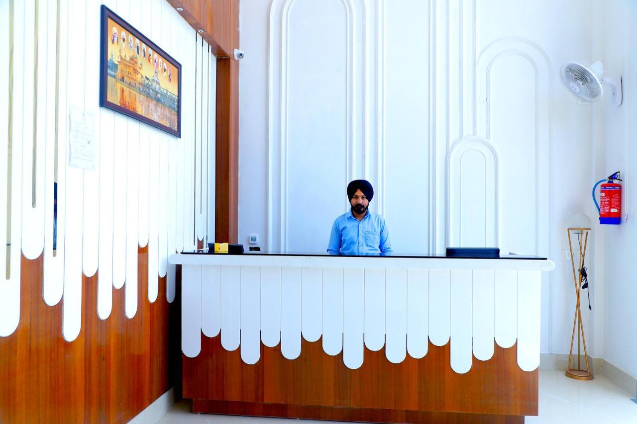 Hotel Diamond View Amritsar Eksteriør billede